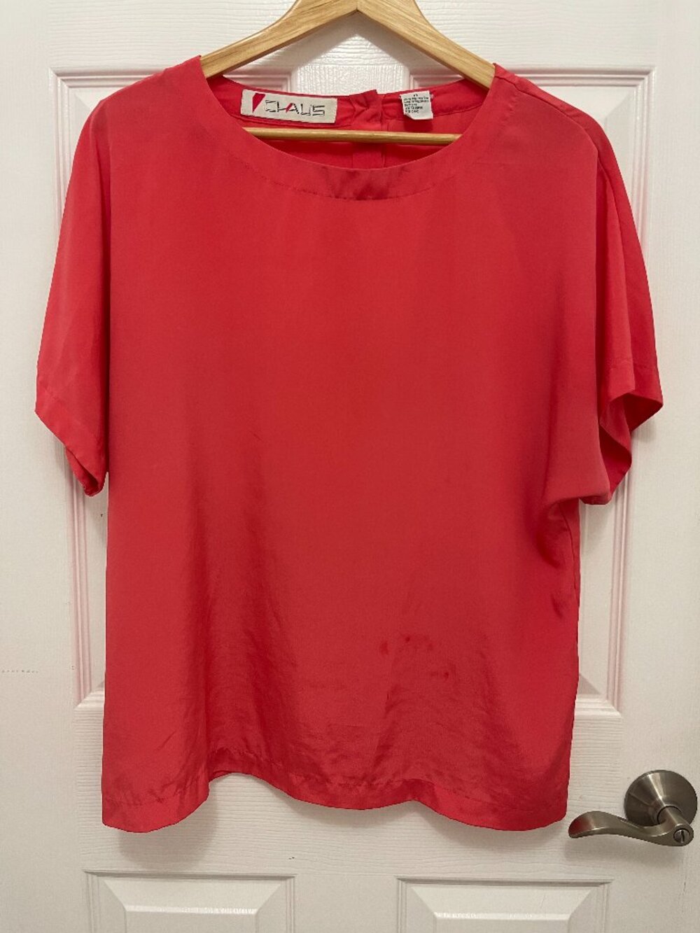 Chaus Vibrant Coral Red Short Sleeve Blouse - Size 14